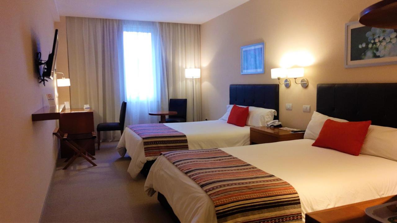 Howard Johnson Hotel Йерба Буена Екстериор снимка