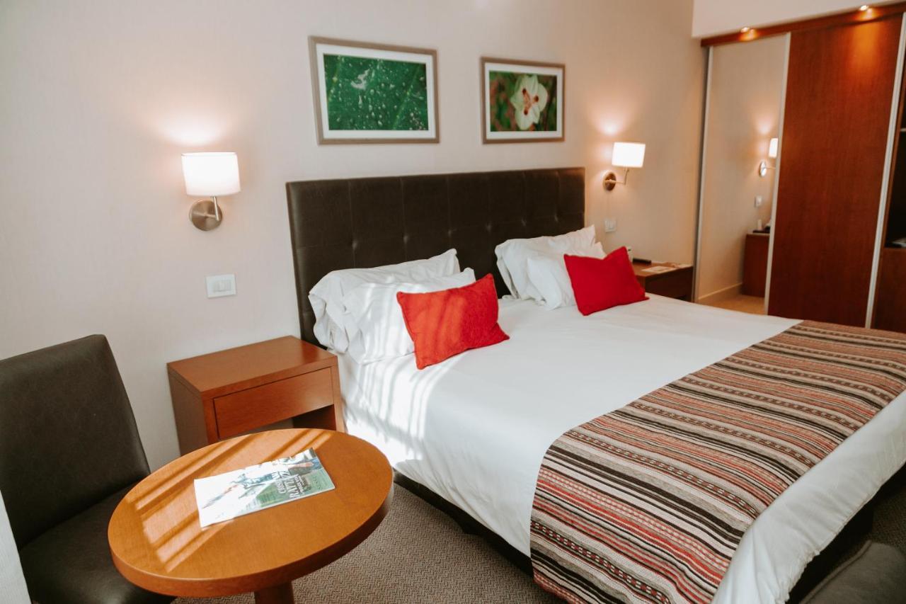 Howard Johnson Hotel Йерба Буена Екстериор снимка