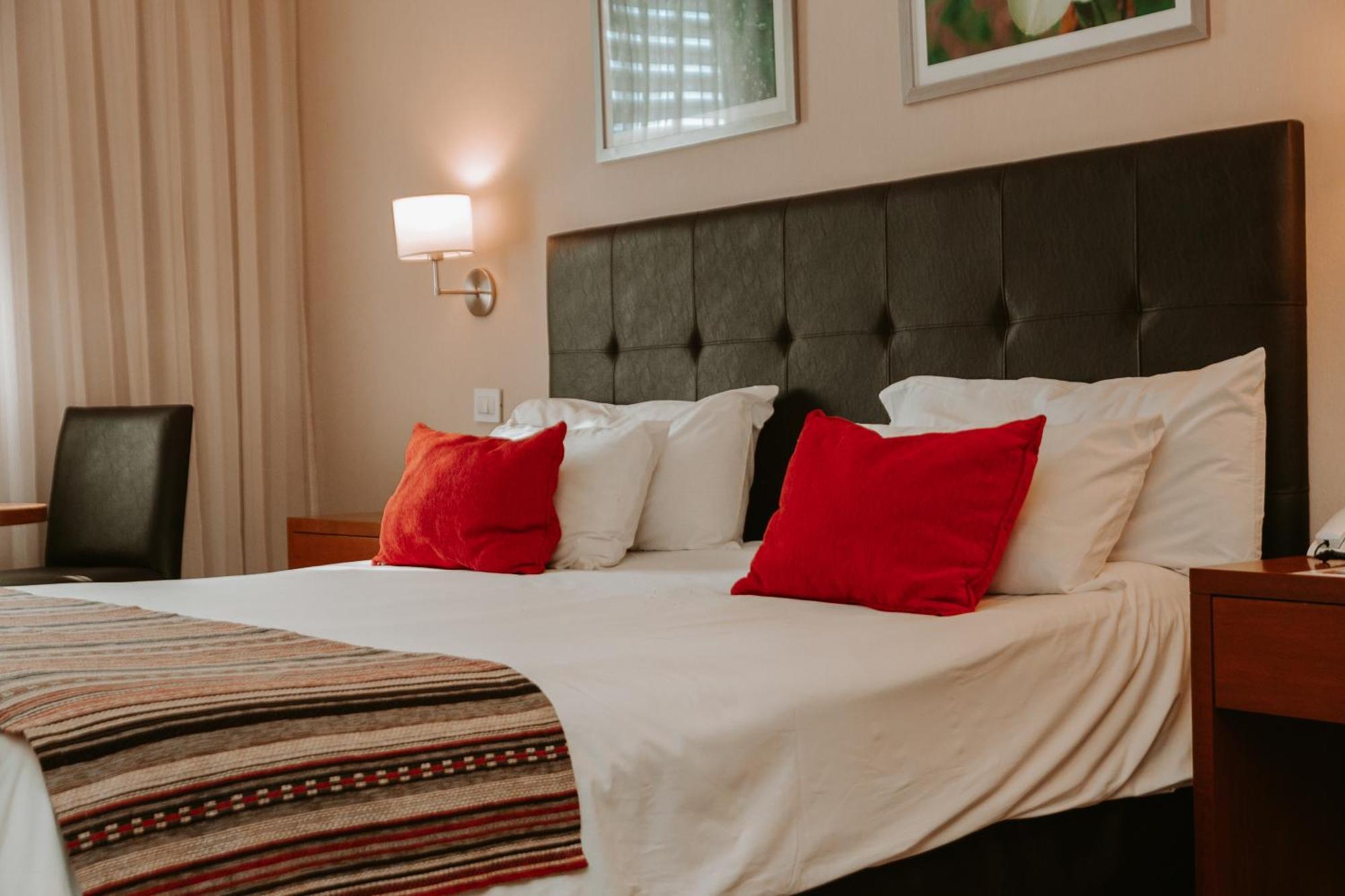 Howard Johnson Hotel Йерба Буена Екстериор снимка
