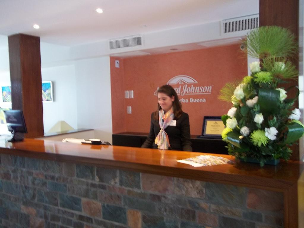 Howard Johnson Hotel Йерба Буена Екстериор снимка