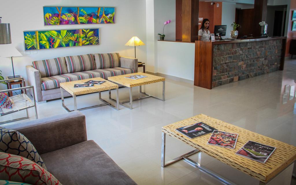Howard Johnson Hotel Йерба Буена Екстериор снимка