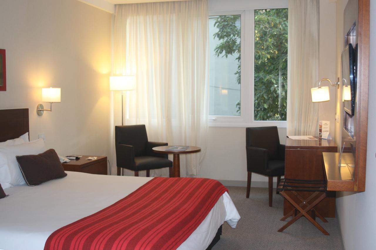 Howard Johnson Hotel Йерба Буена Екстериор снимка