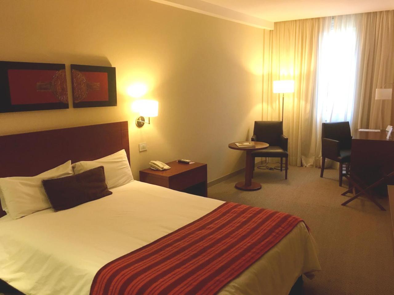 Howard Johnson Hotel Йерба Буена Екстериор снимка