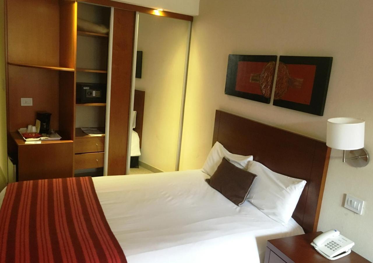 Howard Johnson Hotel Йерба Буена Екстериор снимка